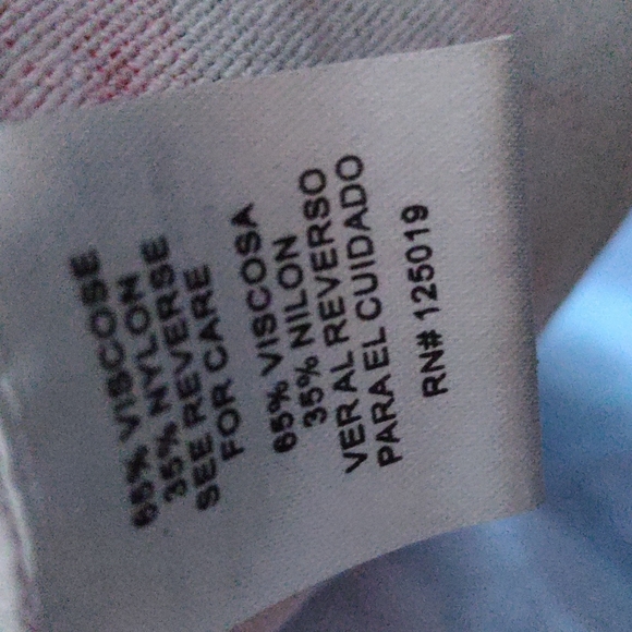 Cute Top Size Small - Picture 6 of 6